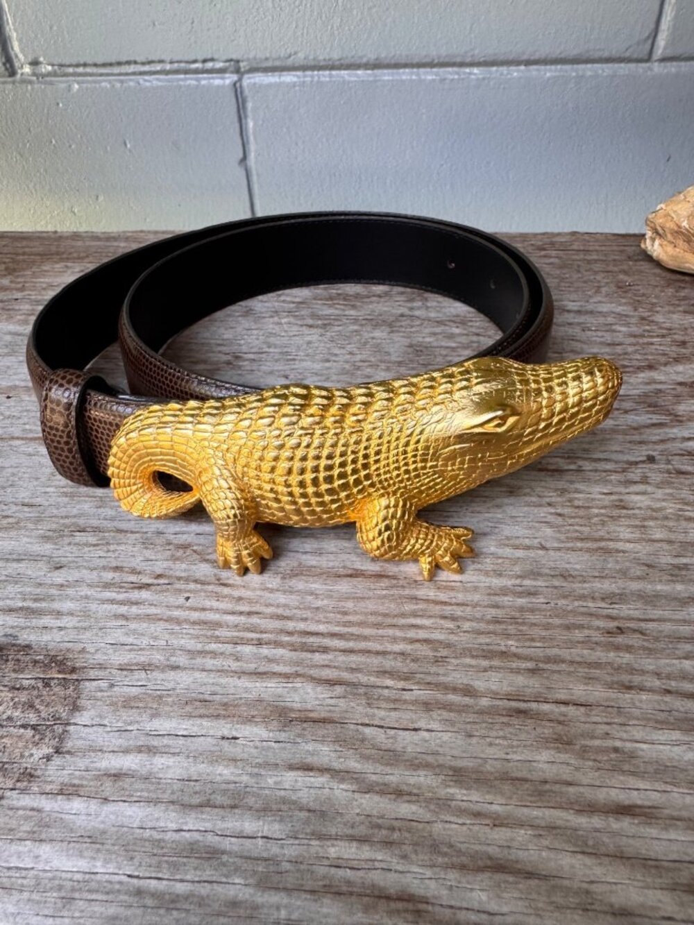Carlisle Women’s Black Embossed Leather Belt Gold Alligator Buckle Sz L 1832